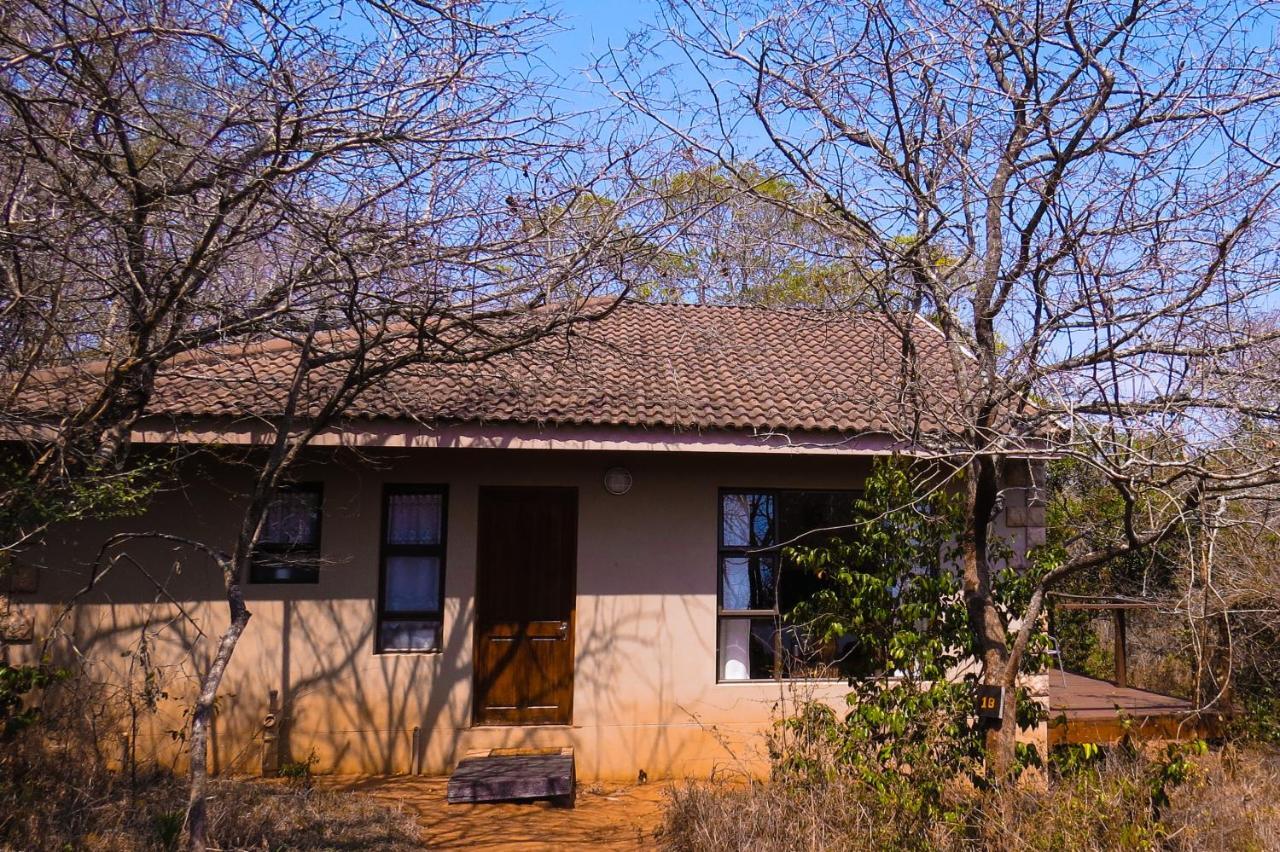 Umkhumbi Lodge Хлухлуве Экстерьер фото